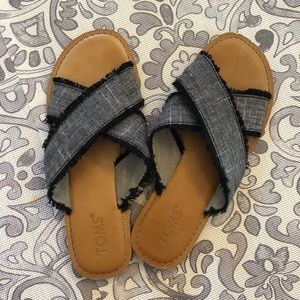 Toms slip on sandals